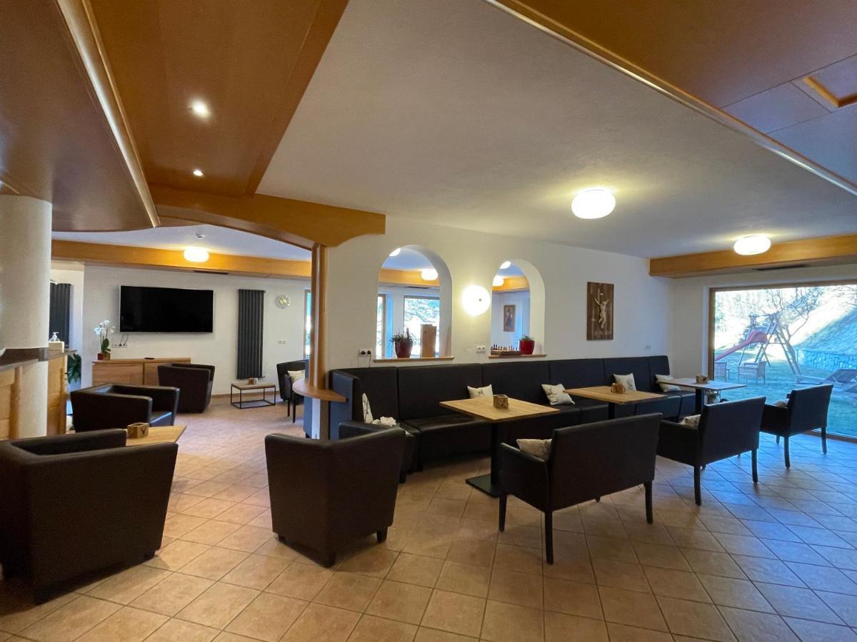 Hotel Larch Кампо ди Тренс Екстериор снимка