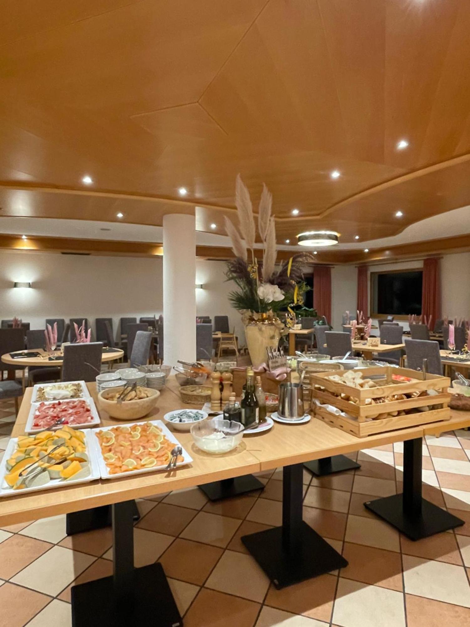 Hotel Larch Кампо ди Тренс Екстериор снимка