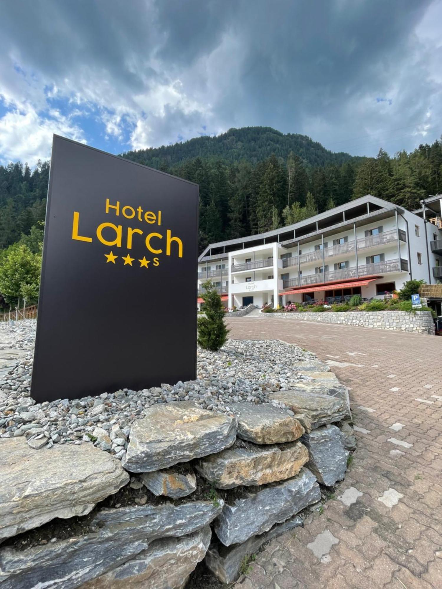 Hotel Larch Кампо ди Тренс Екстериор снимка