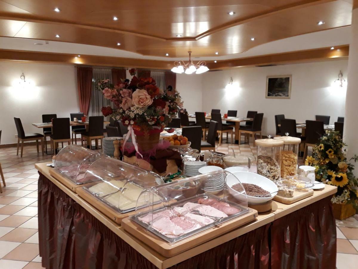 Hotel Larch Кампо ди Тренс Екстериор снимка